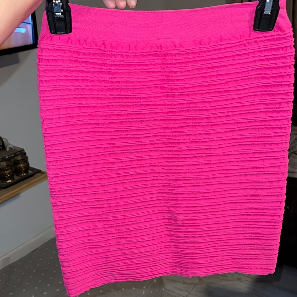 M  U.S.A one size fits all pink mini skirt